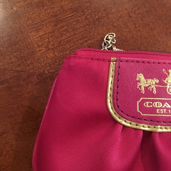 Hot pink Coach coin purse - Picture 4 of 4