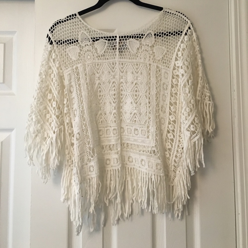 Wicked cute crocheted top with fringe! - Picture 2 of 2