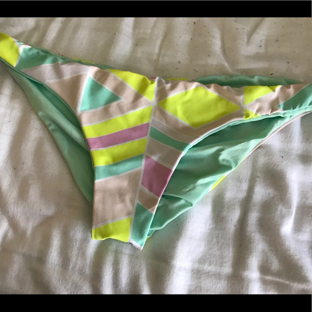 Zinke Bikini with reversible bottoms