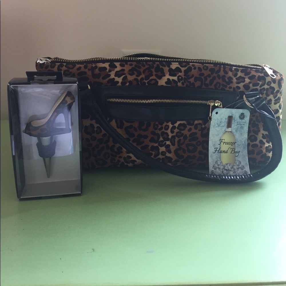 Insulated Wine bottle purse & bottle cork
