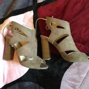 Tan heels