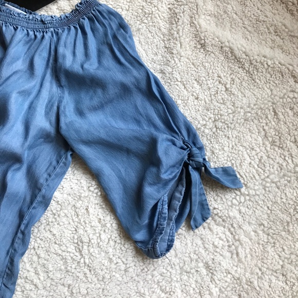 Chambray cold shoulder top - Picture 2 of 3