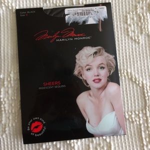 Bundle Marilyn Monroe Sheer Iridescent Tights