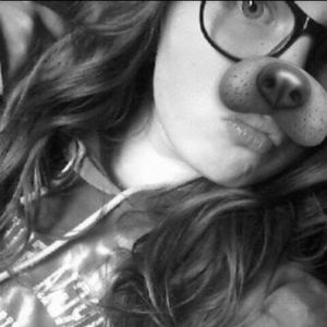 Meet your Posher, Alexia