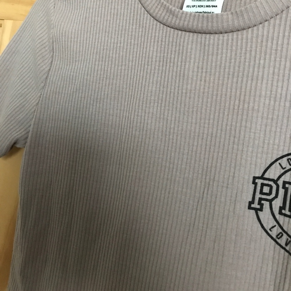 PINK Victoria's Secret shirt XS