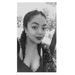 Meet your Posher, Priscila