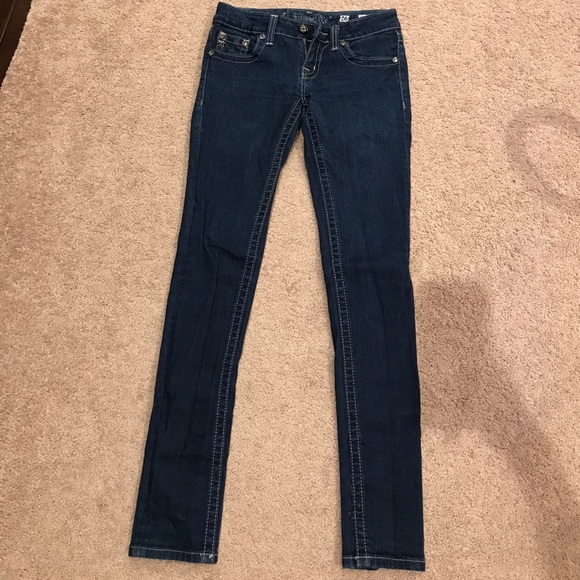 SOLD LOCAL- Miss me jean - Picture 2 of 8