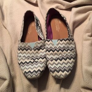 Chevron toms