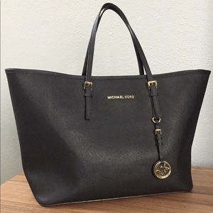 Michael Kors - Jet setter tote (black)