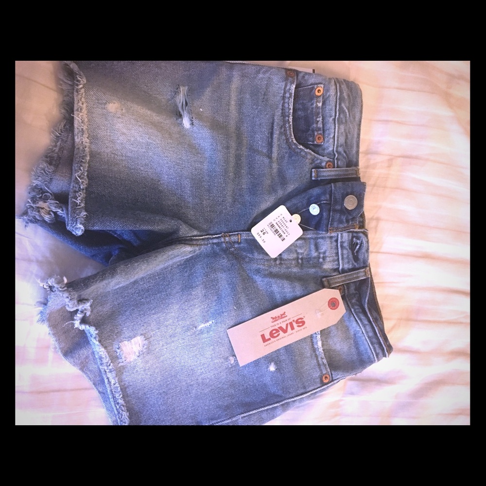 New with tags on Levi's from Free People