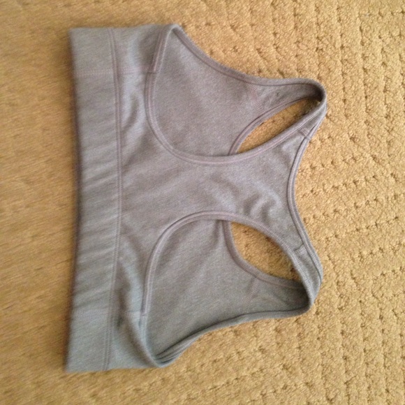 Nike sports bra - Picture 2 of 2