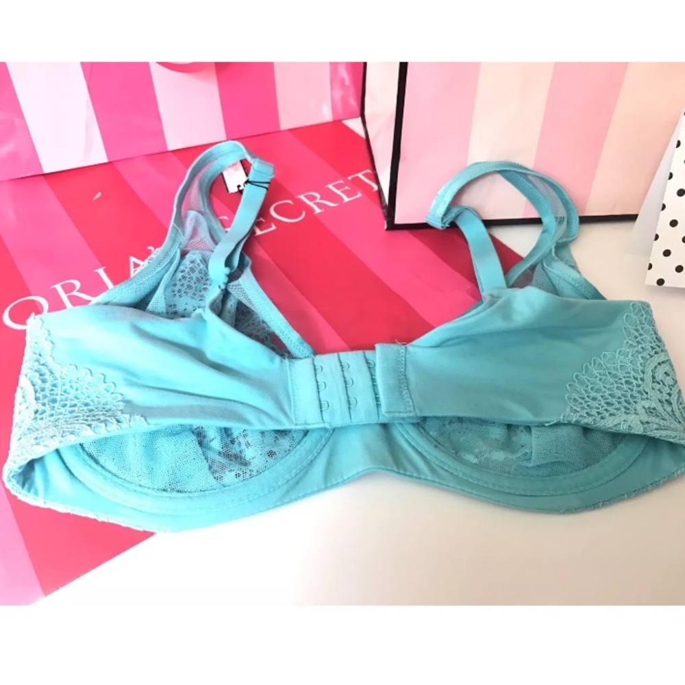 NWT VS Body By Victoria Unlined Demi - Picture 3 of 4