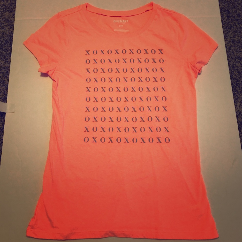 Peach Hugs & Kisses XOXO tshirt