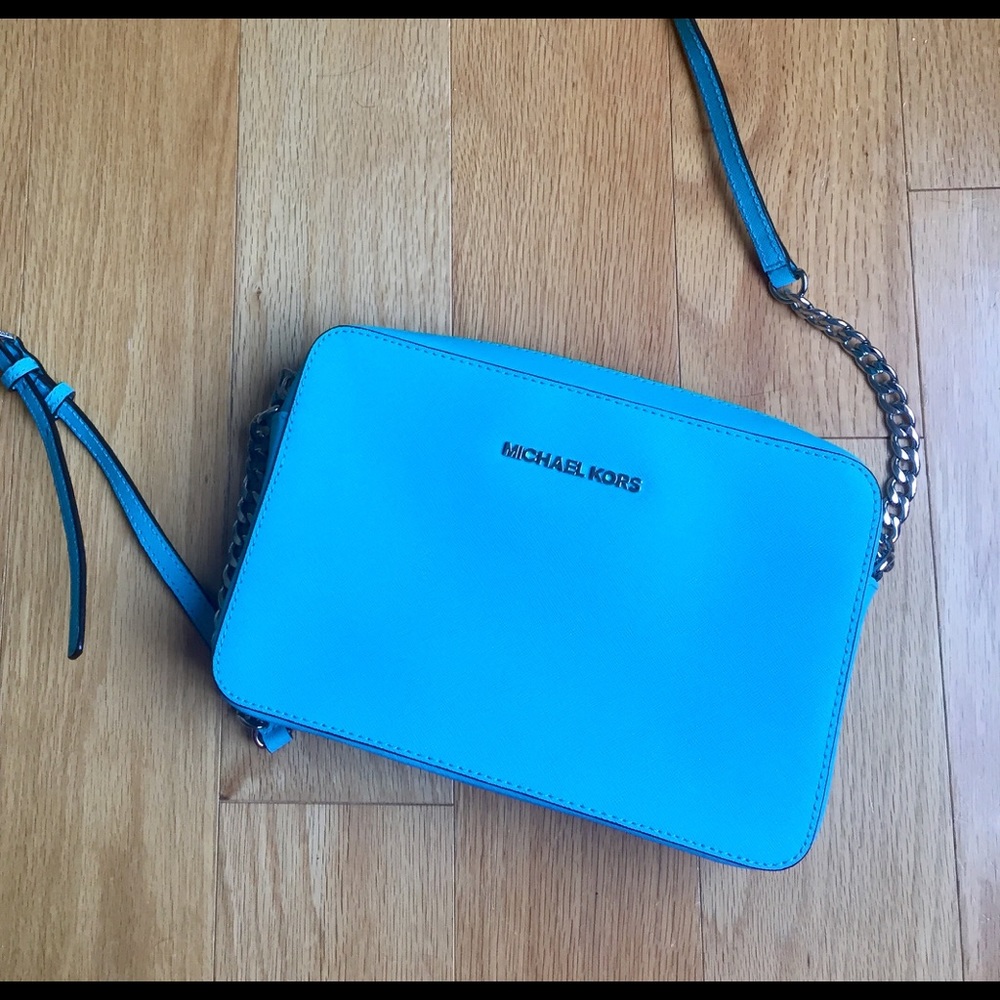 *SOLD Michael Kors Jet Set Crossbody Leather - Picture 1 of 4