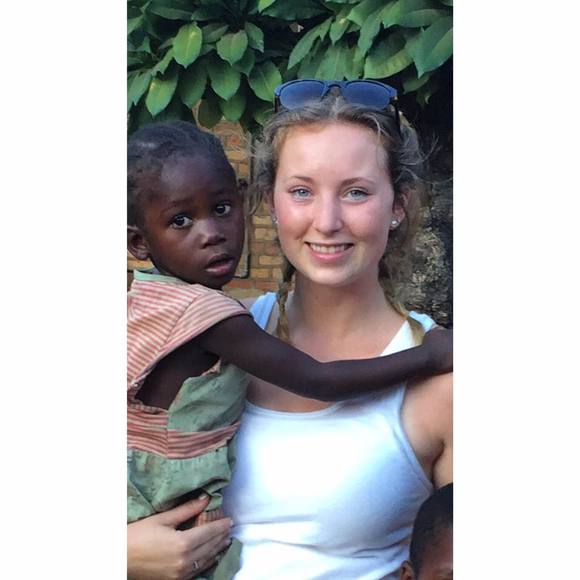 Meet your Posher, Hannah - Picture 1 of 1