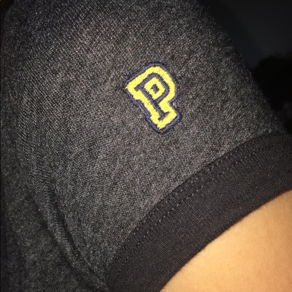 VS Pink Graphic Tee - Picture 2 of 3