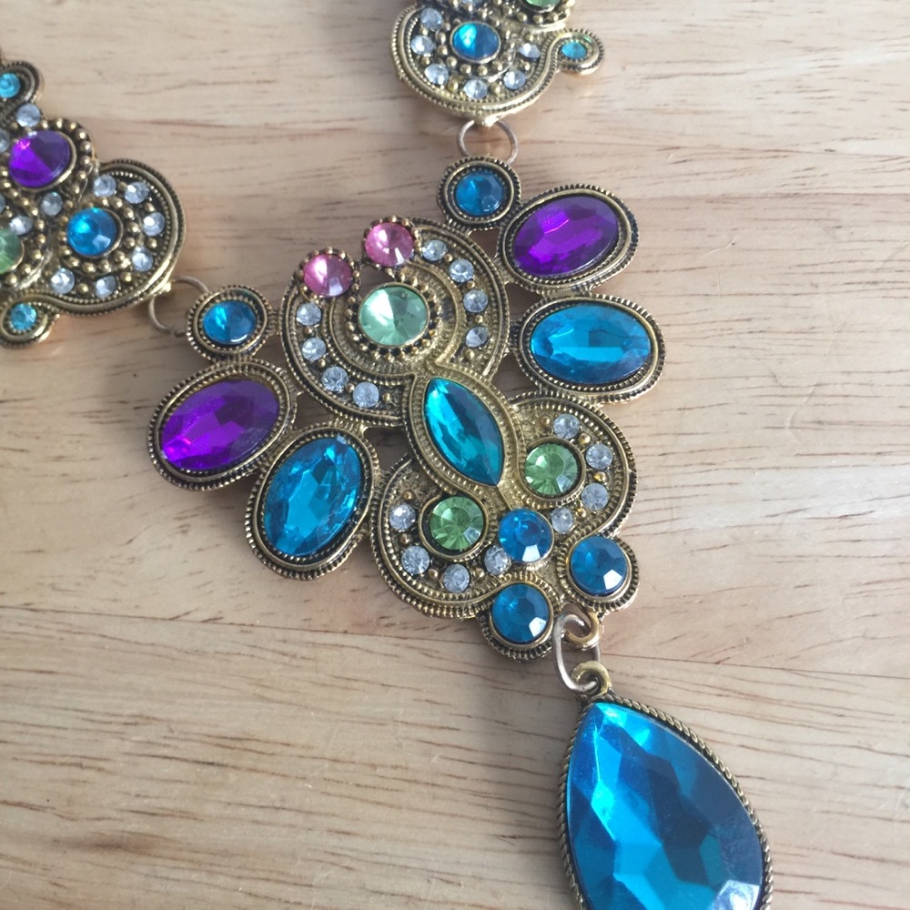 Beautiful Jewel Necklace