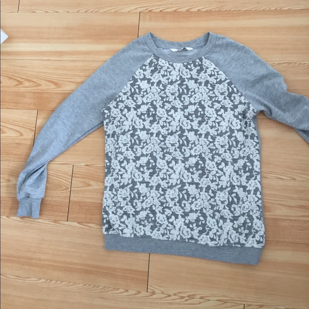 Grey sweater