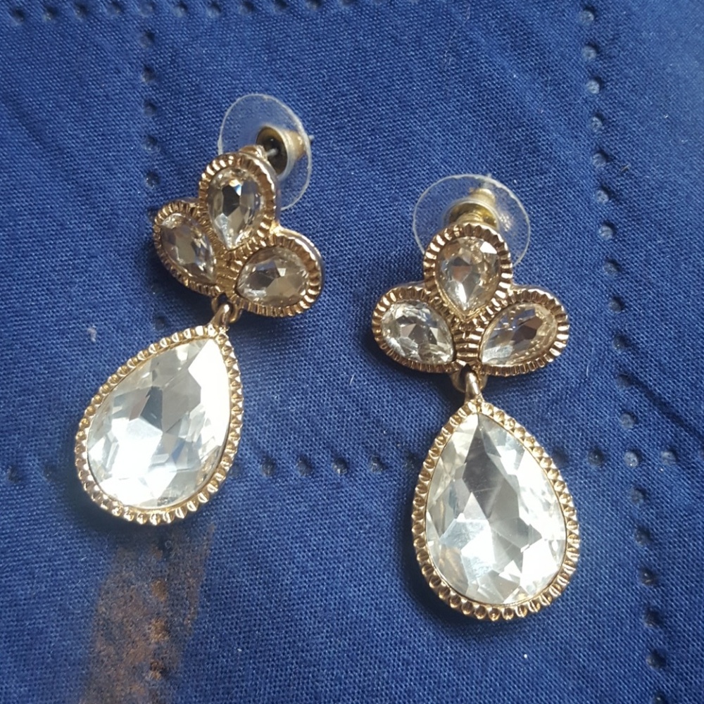 Earings - Picture 2 of 4