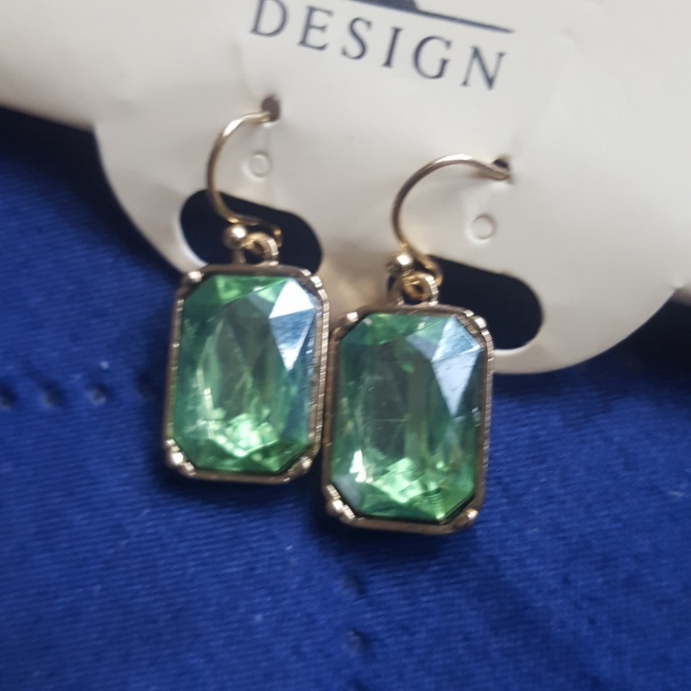 Earings - Picture 4 of 4