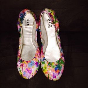 Size 8 ballet flats