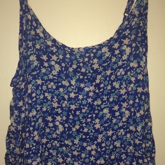 Hollister Floral Tank - Picture 2 of 3