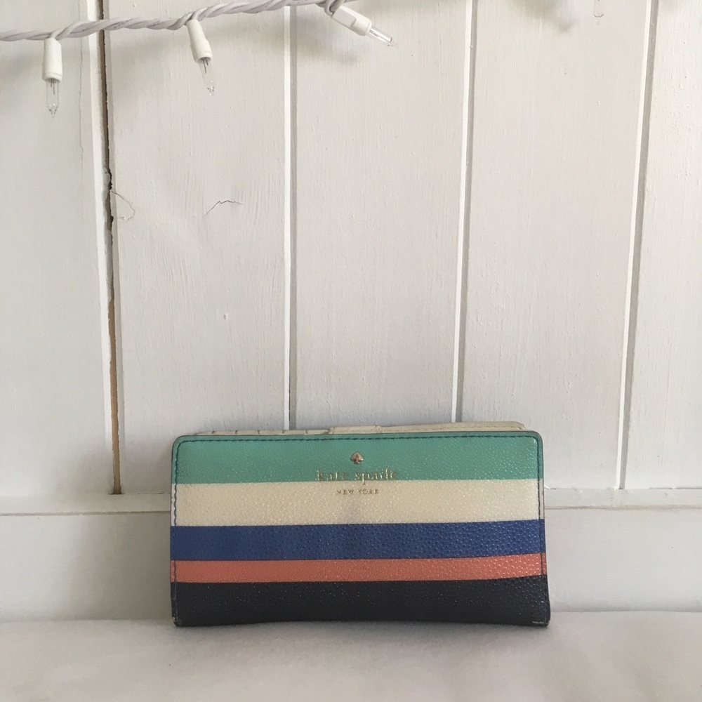 ✨SALE✨Kate Spade Wallet