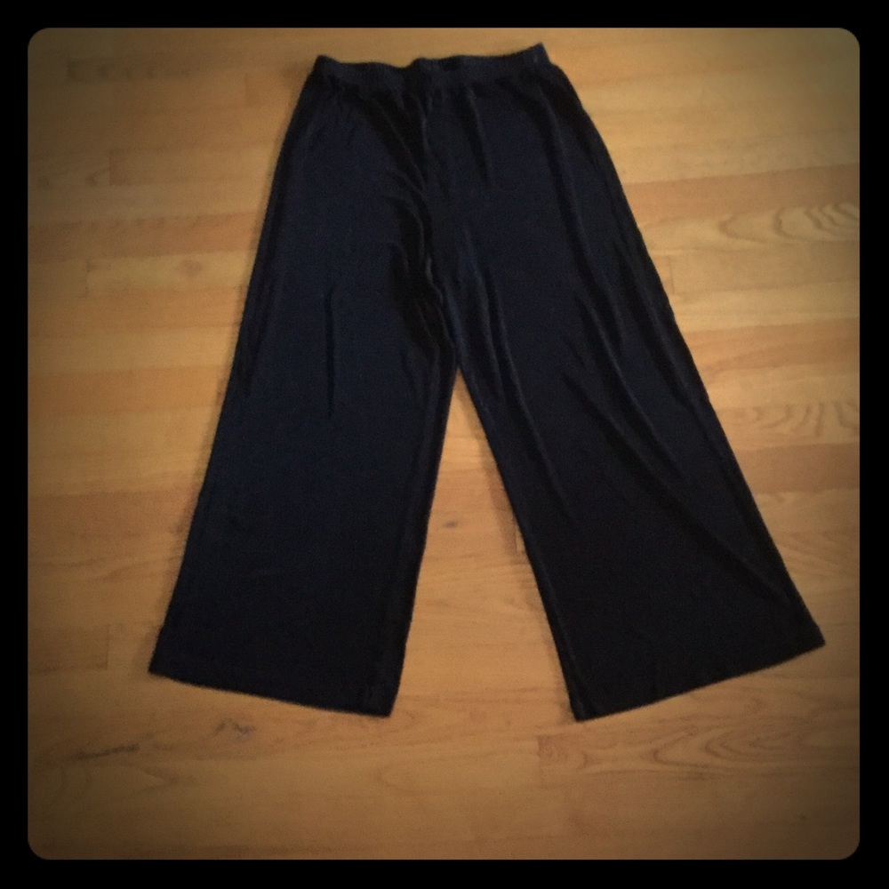 CHICO's WIDE LEG BLACK TRAVELERS PANTS