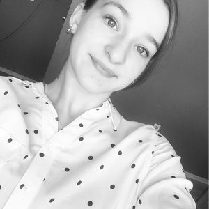 Meet your Posher, Abbey