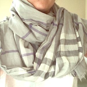 Burberry Linen Summer Scarf