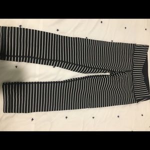 Lululemon parallel stripe Crops
