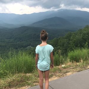 Meet your Posher, Mia