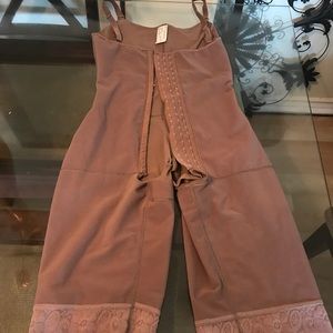 Romanza Colombian Faja size XL $20