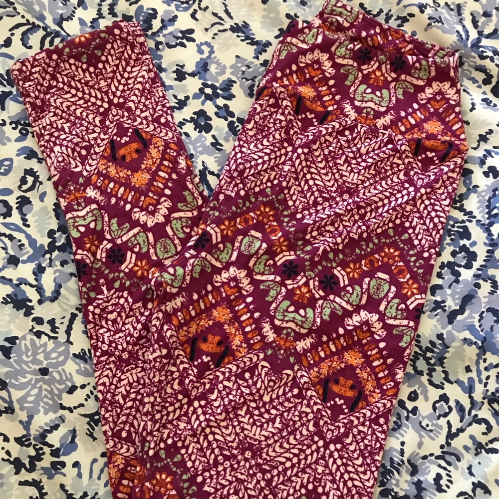 Lularoe OS Aztec pattern leggings