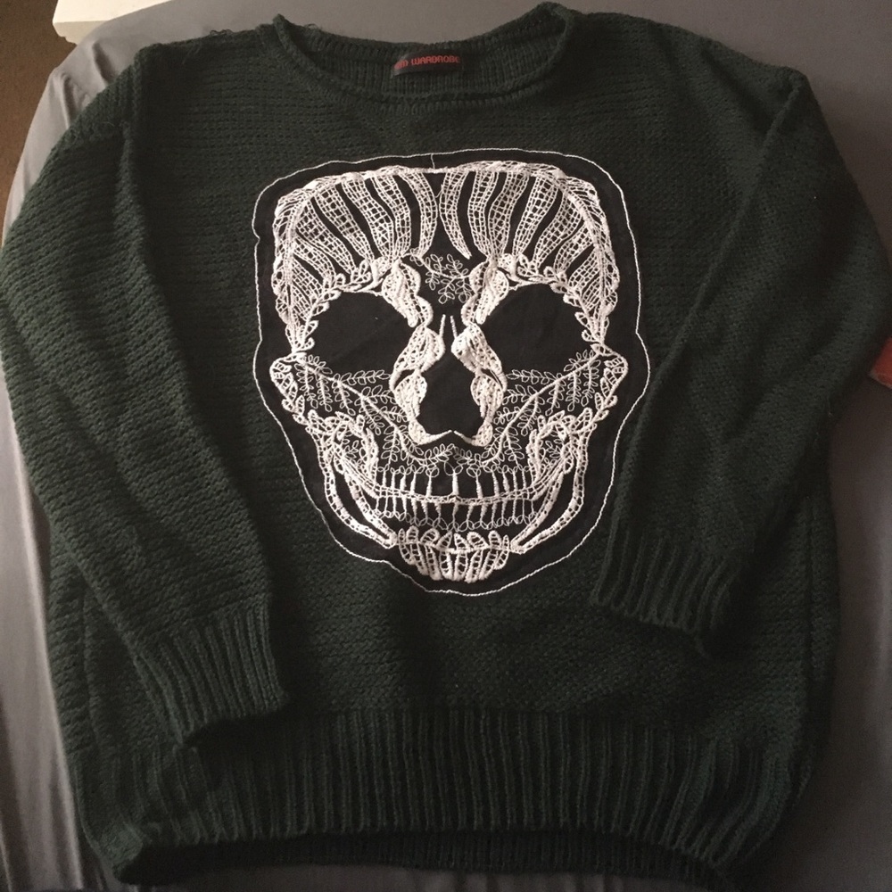 Olive green pull over cardigan w/ skull