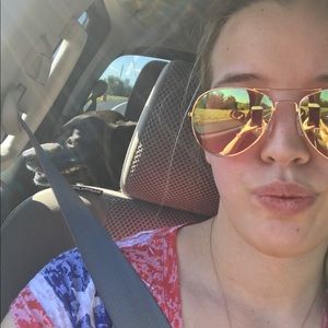 Meet your Posher, Brittany