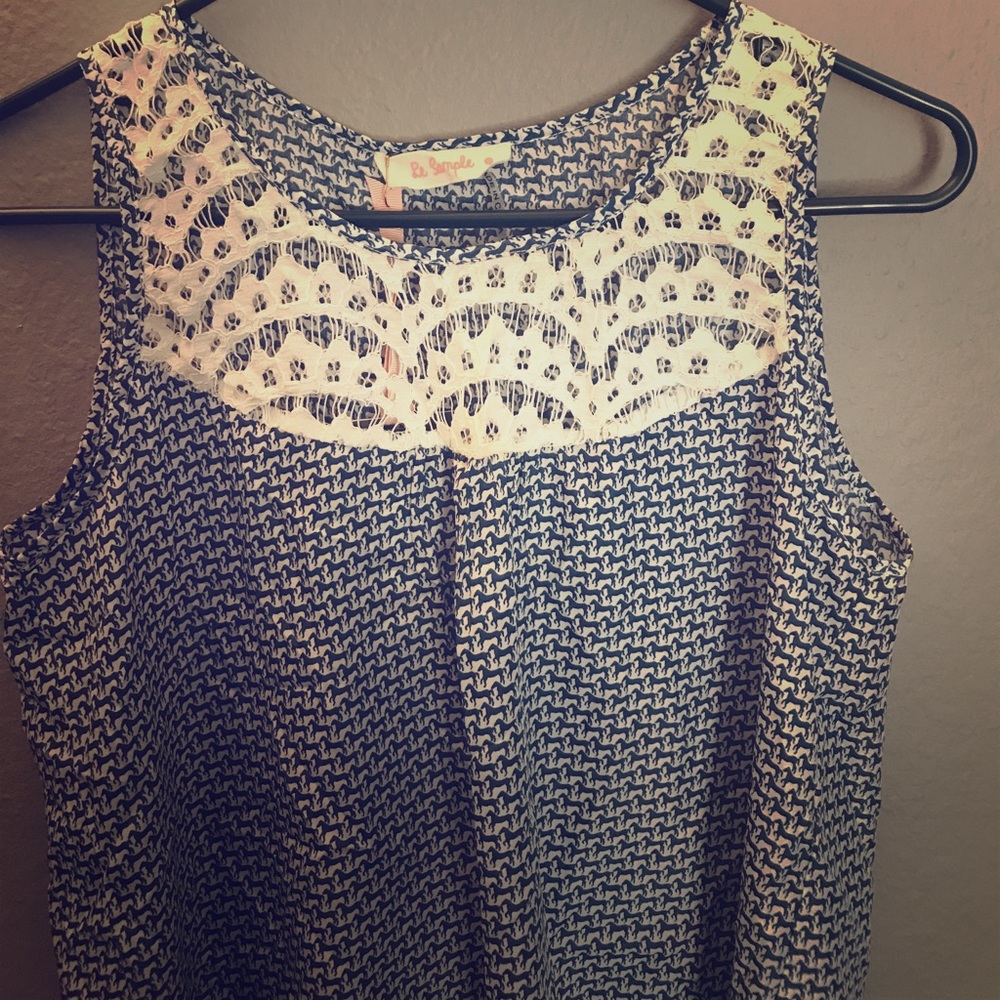 Le sample horse blouse tank top