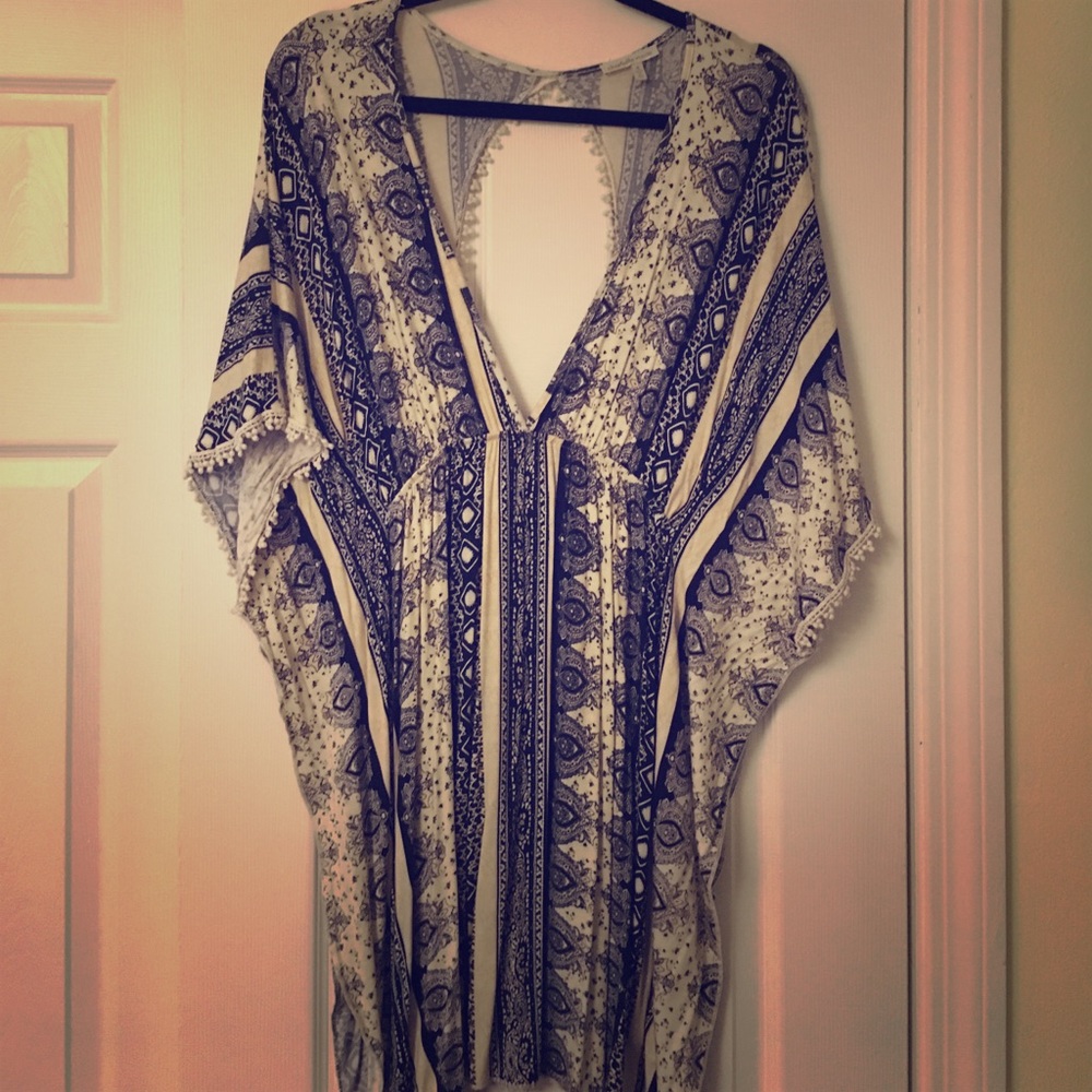 Adorable Deep v-neck dress