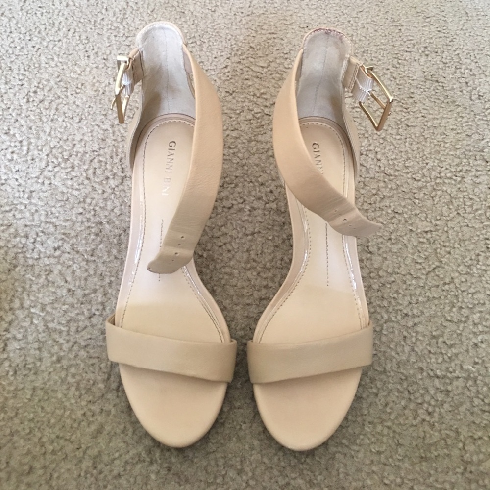Gianni Bini high heels!