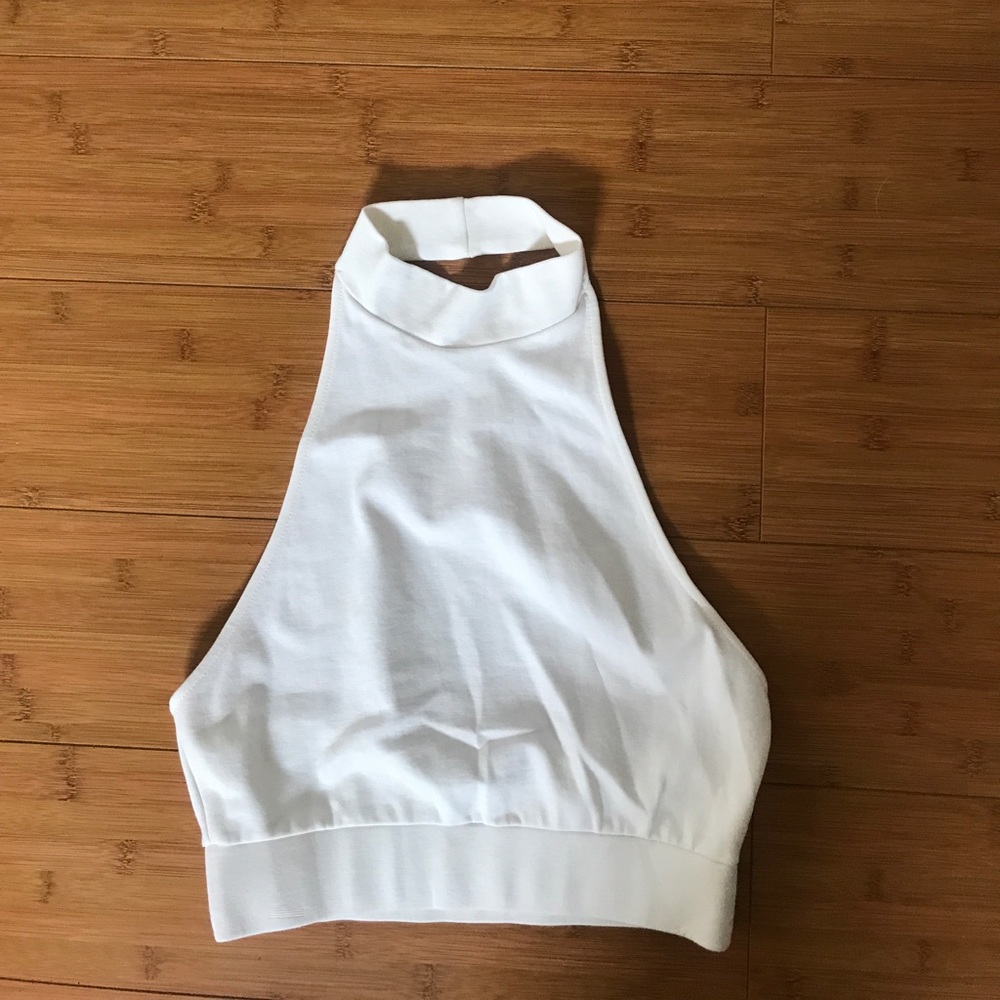 Final sale price!! Super cute off white crop top