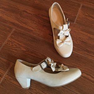 Dress shoes