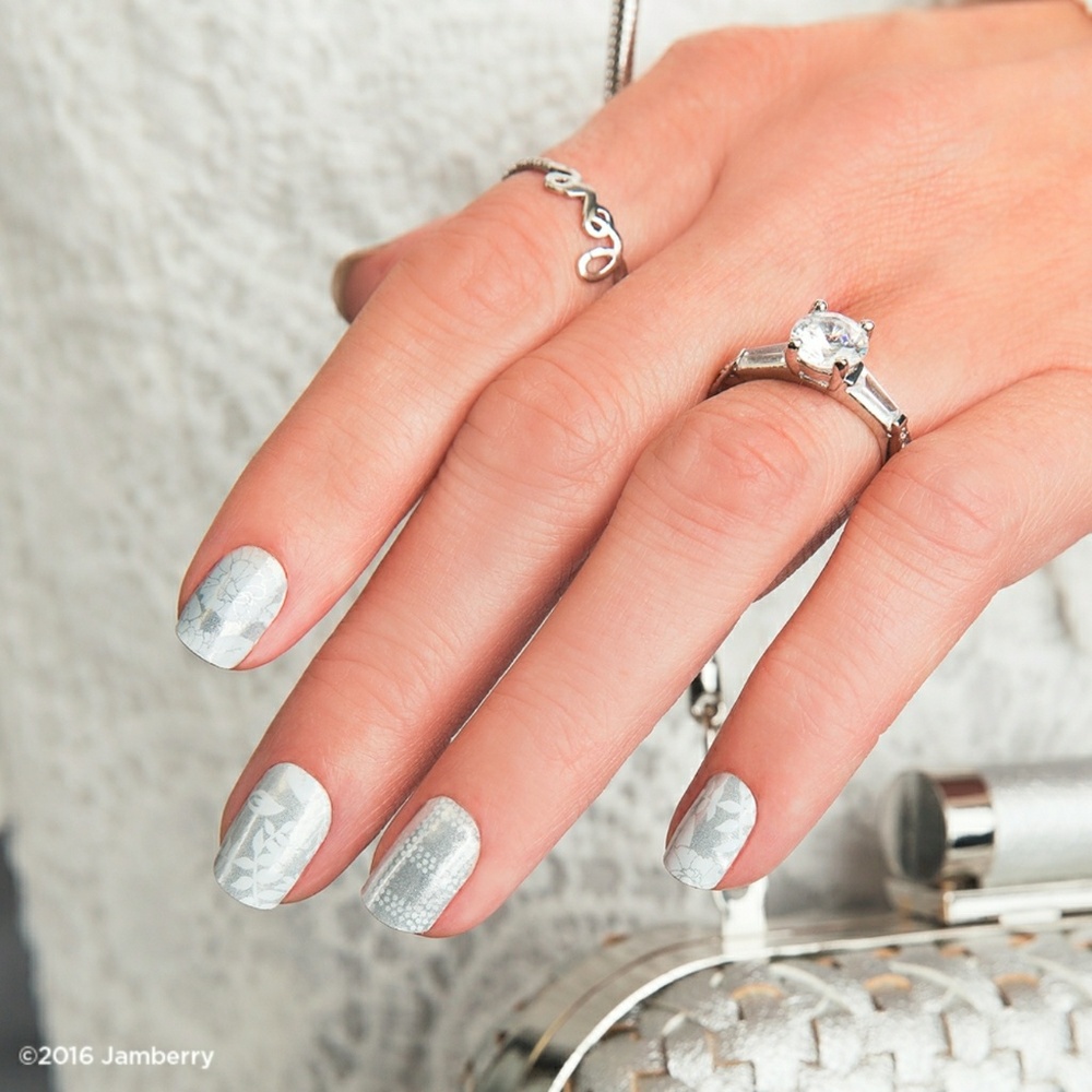 December stylebox Platinum charm Jamberry wrap