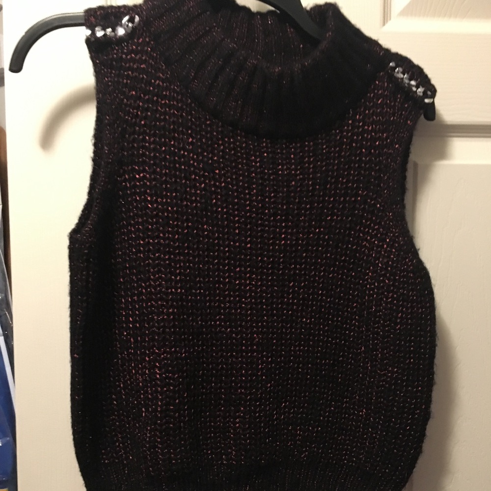Black and pink crop sweater