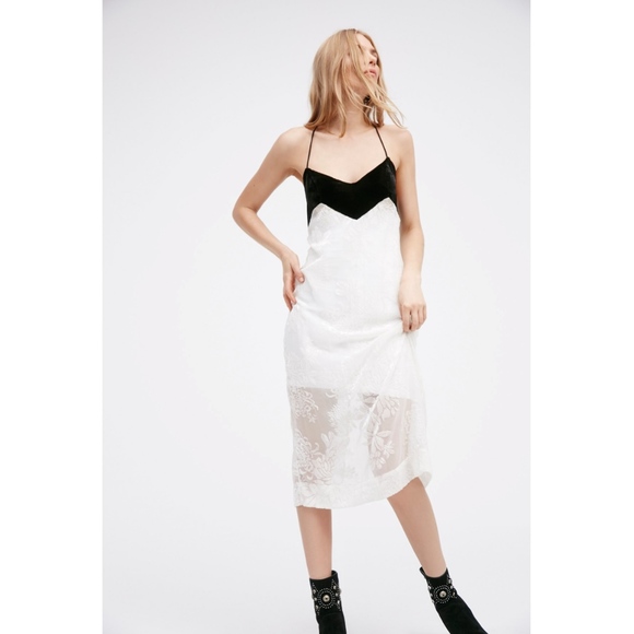 Free People Dresses & Skirts - ❤️FLASH SALE!❤️ Free People maxi slip