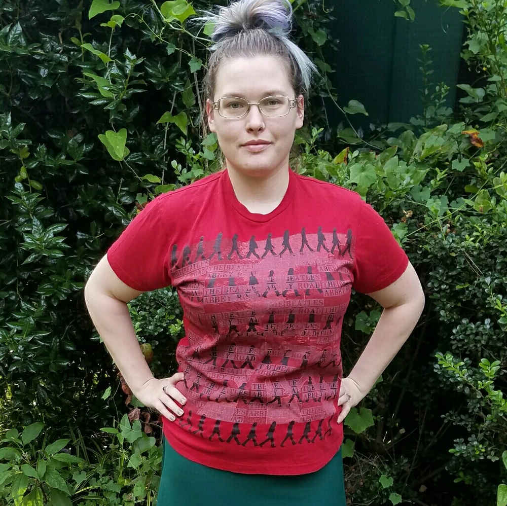 Red Beatles 'Abbey Road' graphic band tee