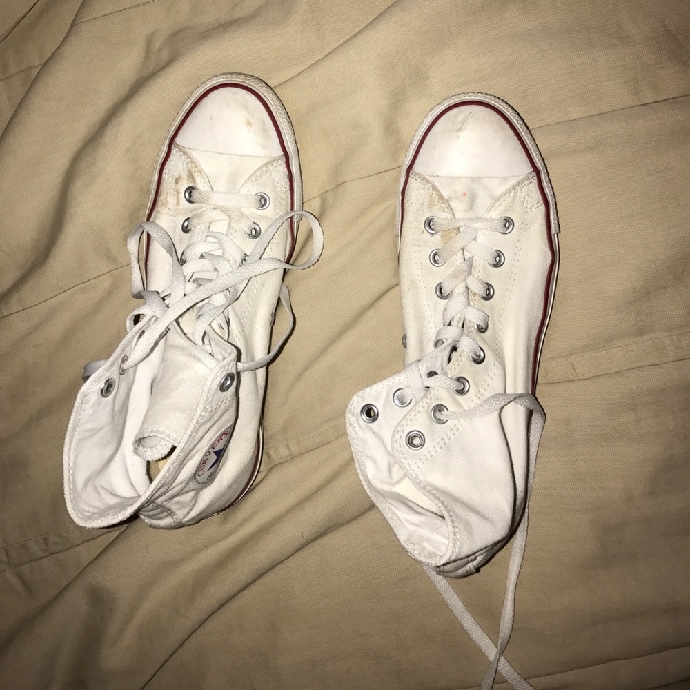 White highly Converse