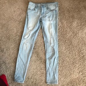 American Eagle light wash ripped jeans