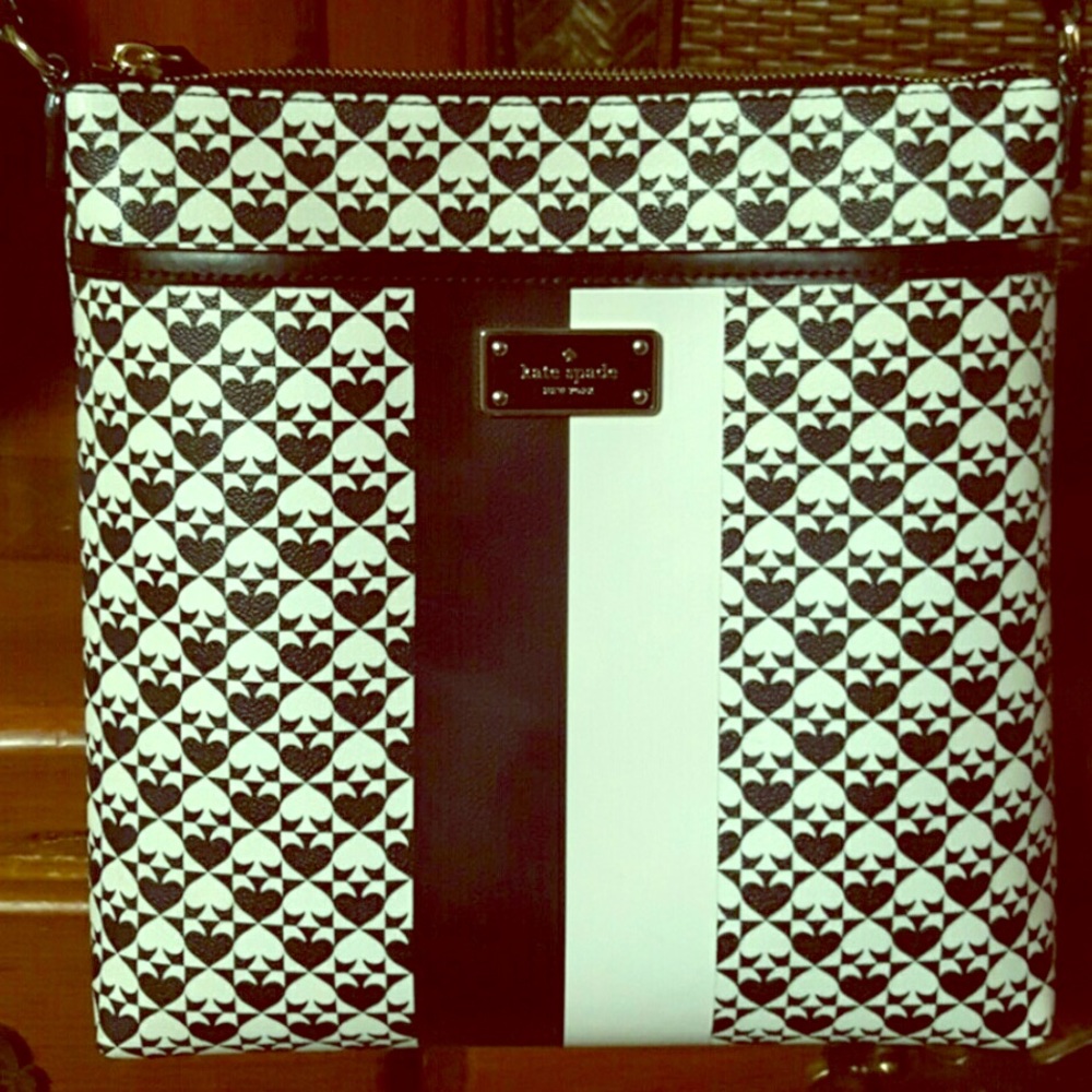 ♠️❤️KATE SPADE CROSSBODY, EUC! So cute! ❤️♠️