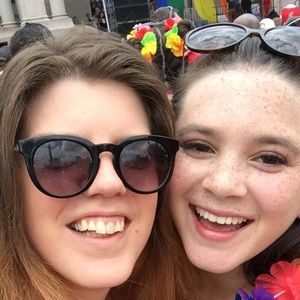 Meet your Posher, Brittni