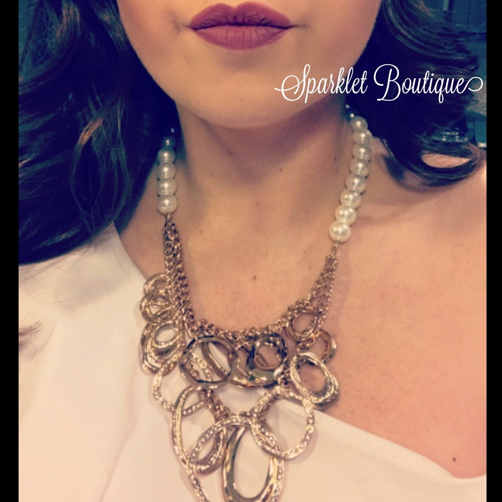 💋😍Pearl & Gold Circles Statement Necklace😍💋